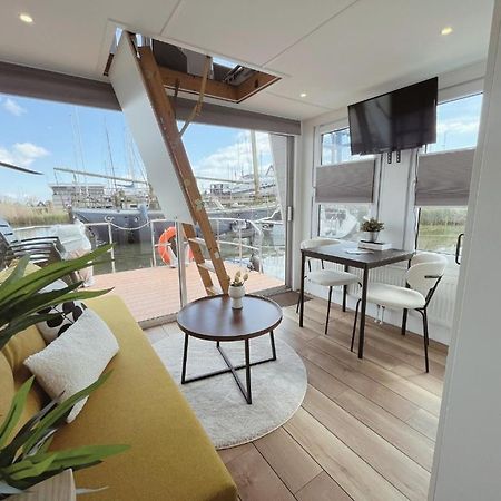 Tiny Lake Houses Near The Beach And Centre By Weltevreden Experience Zeewolde Bagian luar foto