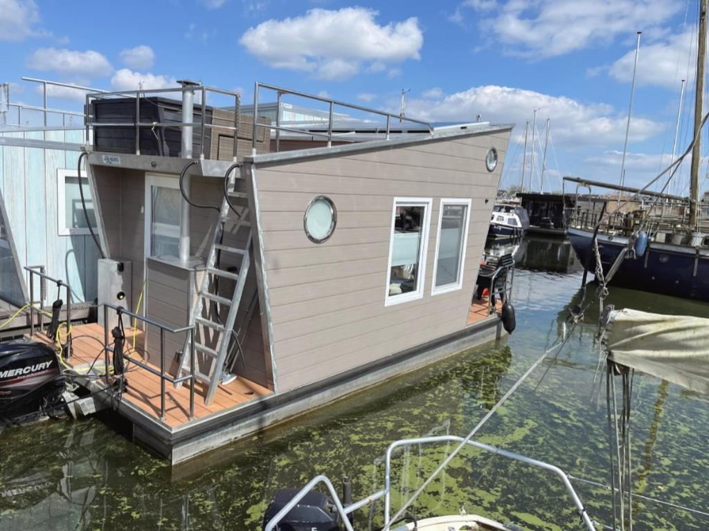 Tiny Lake Houses Near The Beach And Centre By Weltevreden Experience Zeewolde Bagian luar foto