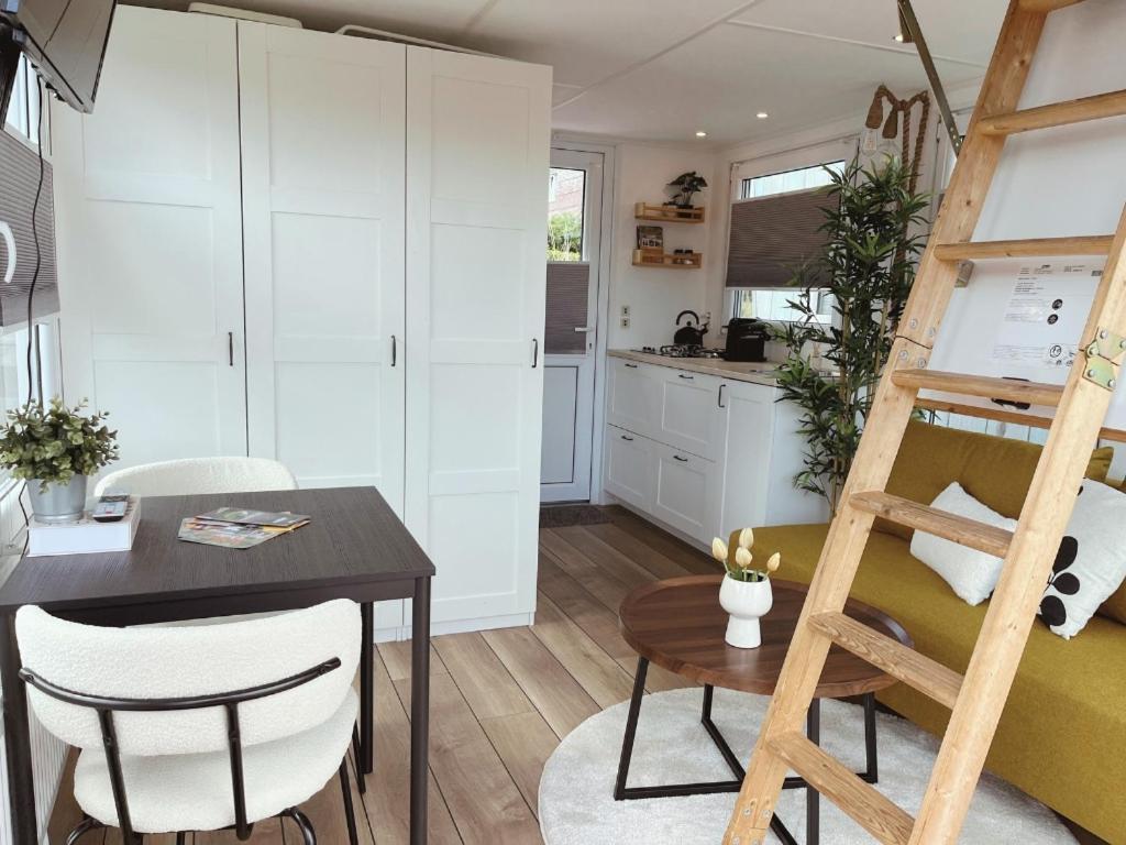 Tiny Lake Houses Near The Beach And Centre By Weltevreden Experience Zeewolde Bagian luar foto