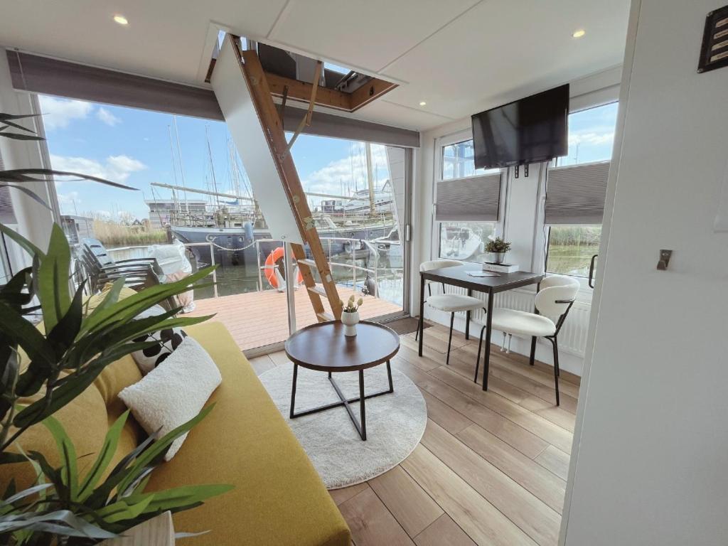 Tiny Lake Houses Near The Beach And Centre By Weltevreden Experience Zeewolde Bagian luar foto