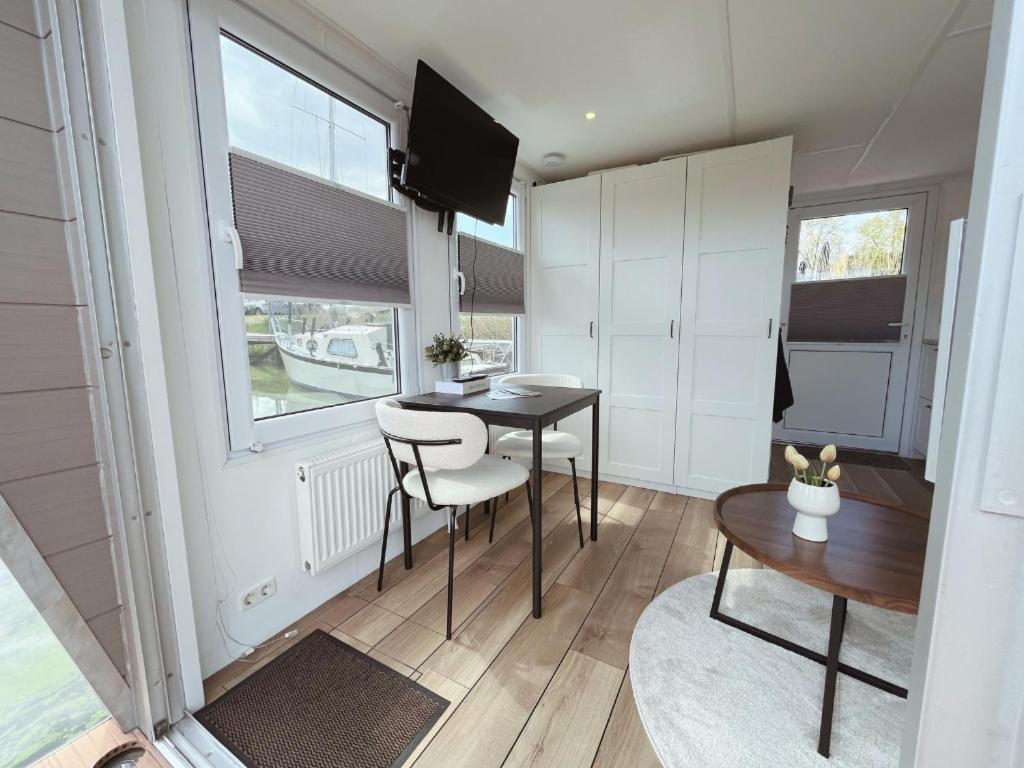 Tiny Lake Houses Near The Beach And Centre By Weltevreden Experience Zeewolde Bagian luar foto