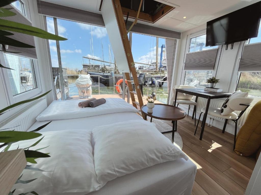 Tiny Lake Houses Near The Beach And Centre By Weltevreden Experience Zeewolde Bagian luar foto