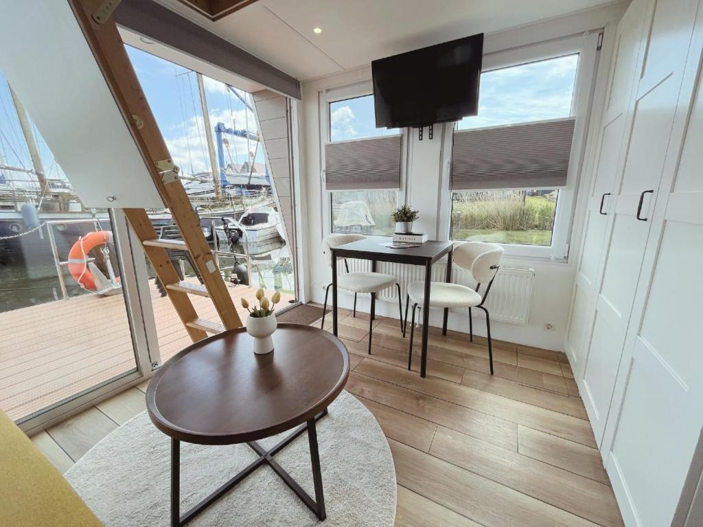 Tiny Lake Houses Near The Beach And Centre By Weltevreden Experience Zeewolde Bagian luar foto