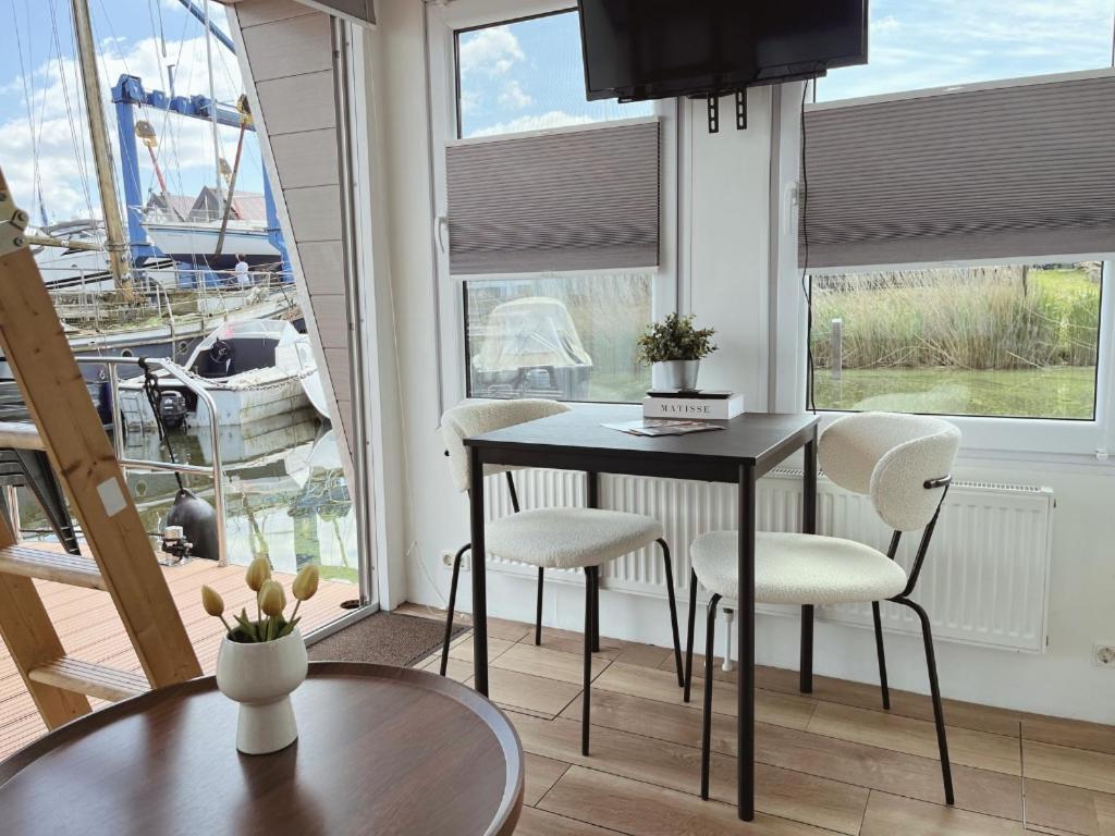 Tiny Lake Houses Near The Beach And Centre By Weltevreden Experience Zeewolde Bagian luar foto